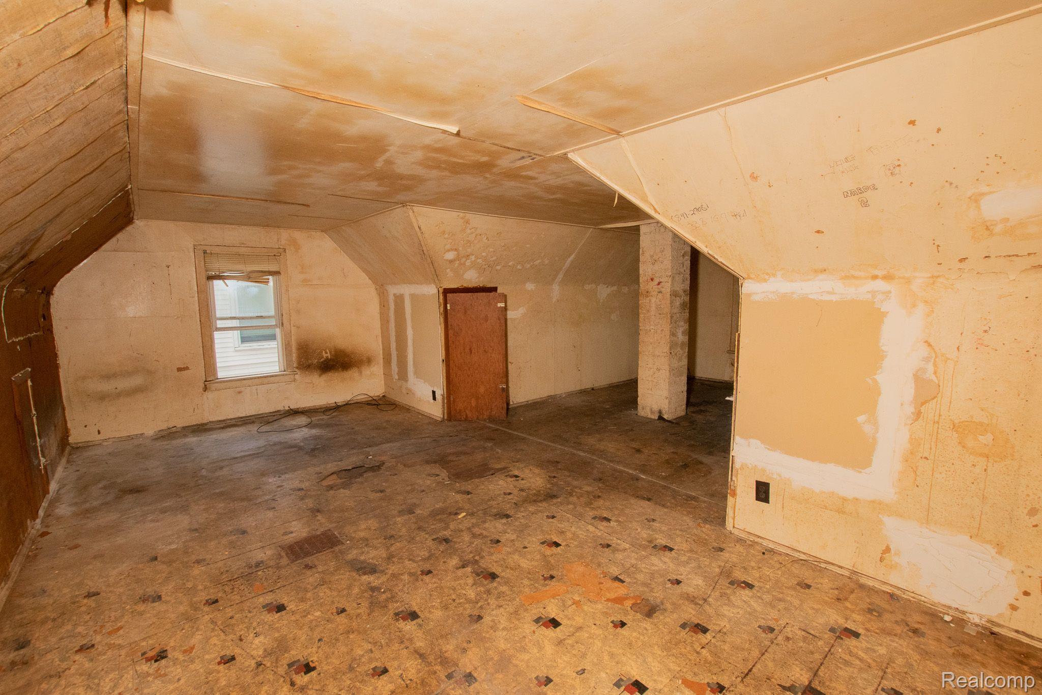 18079 CARDONI Street