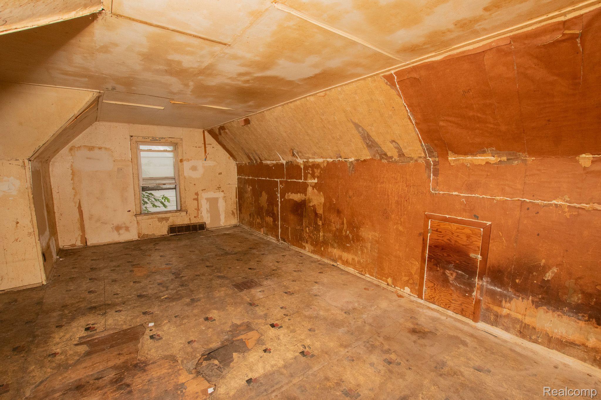 18079 CARDONI Street