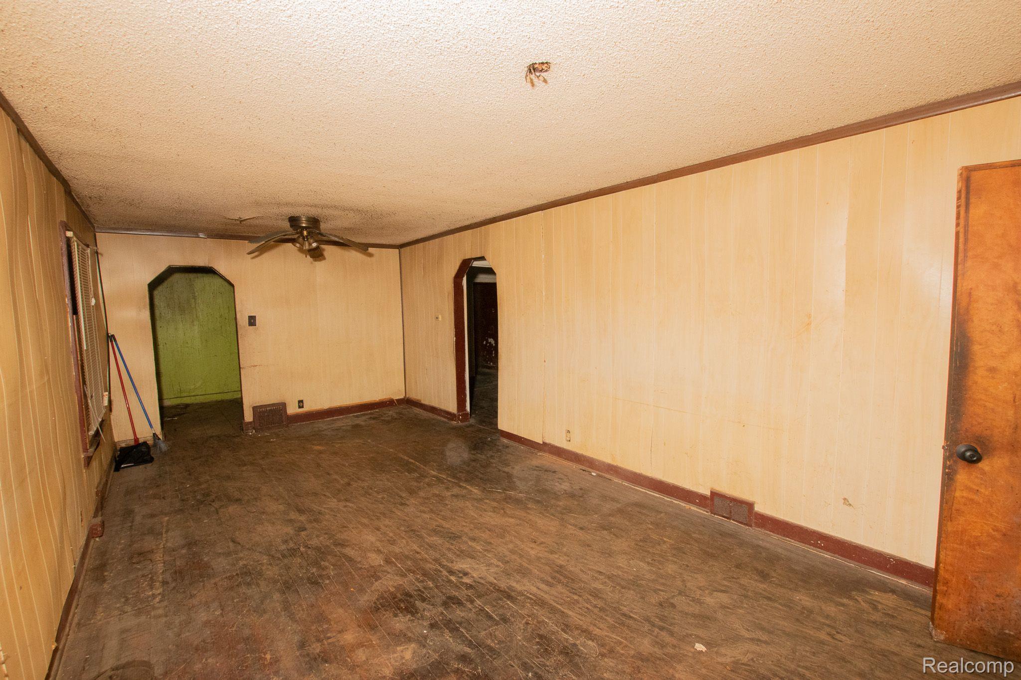 18079 CARDONI Street