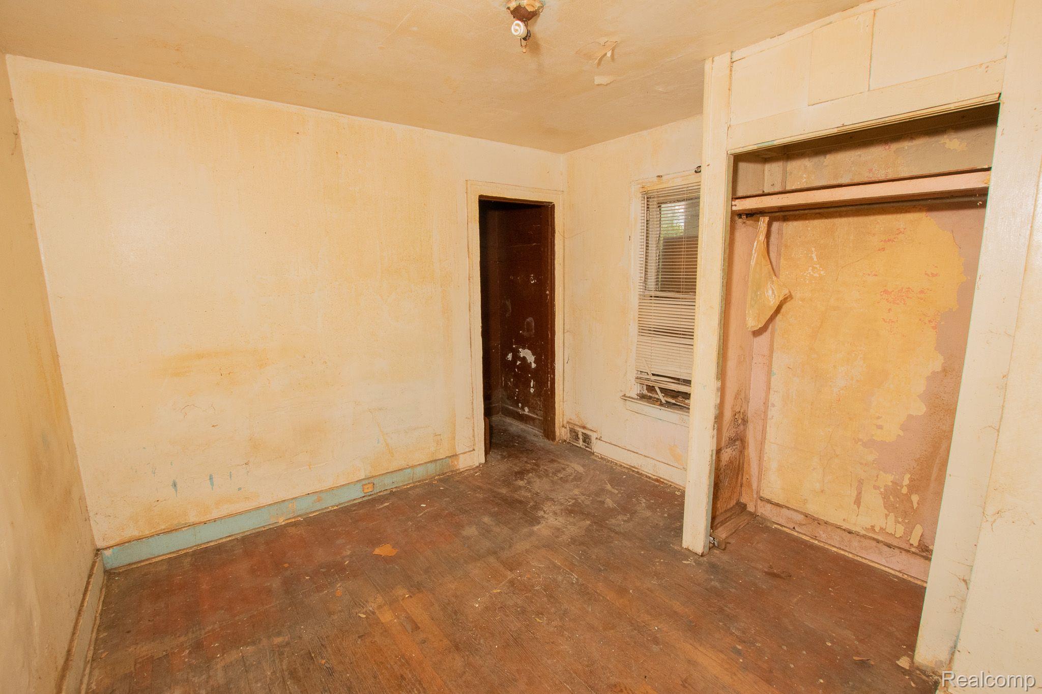 18079 CARDONI Street