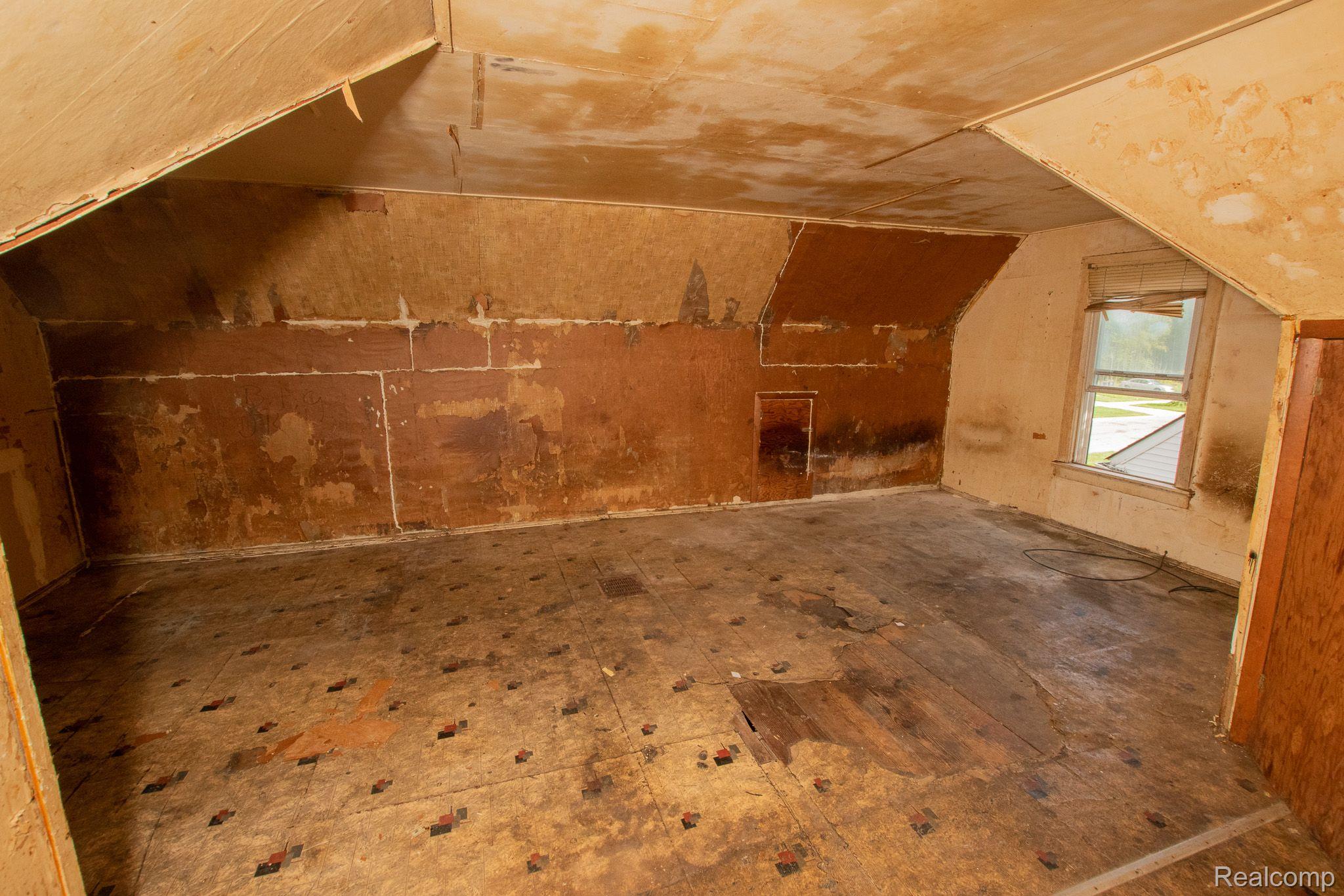 18079 CARDONI Street