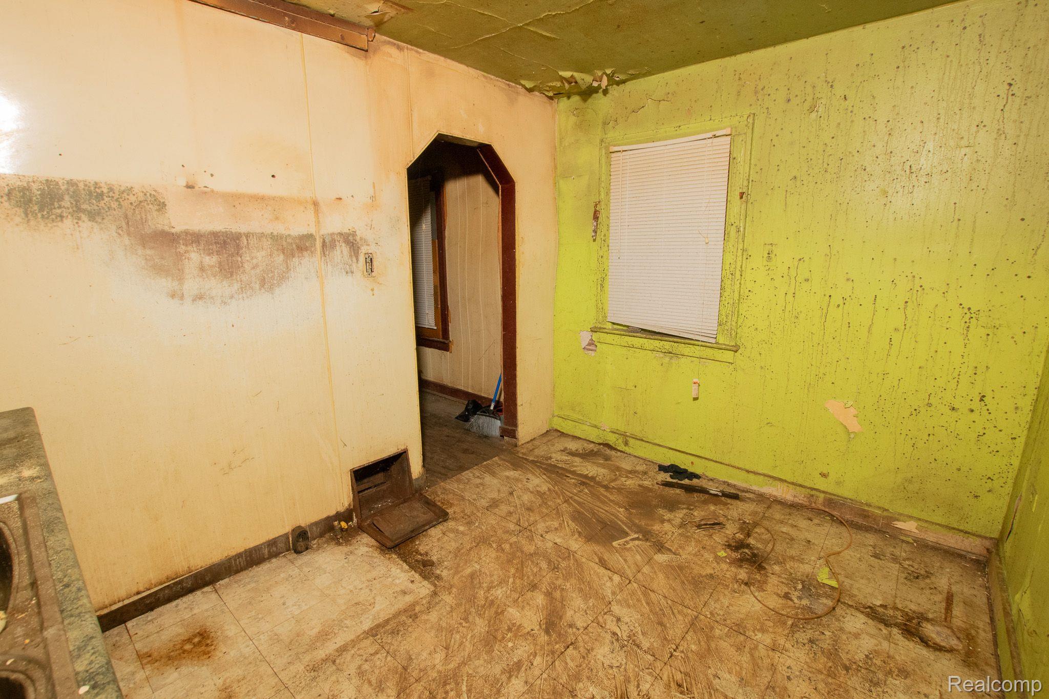 18079 CARDONI Street