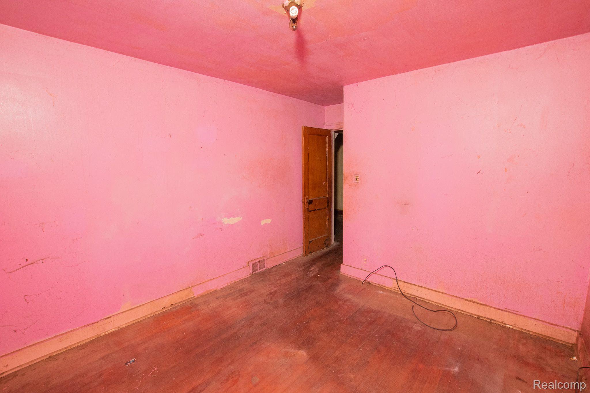 18079 CARDONI Street