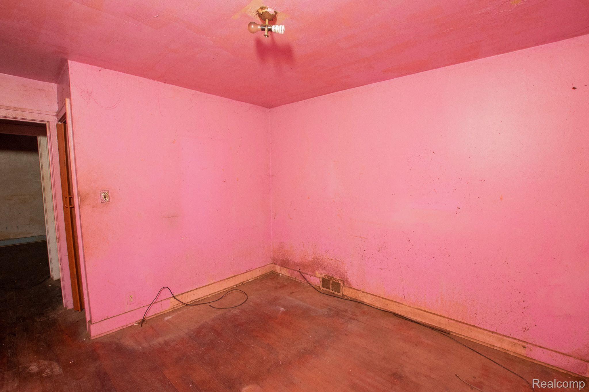 18079 CARDONI Street