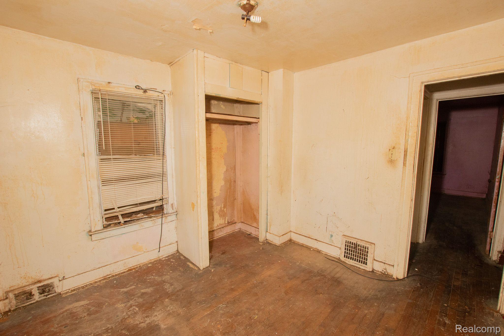 18079 CARDONI Street