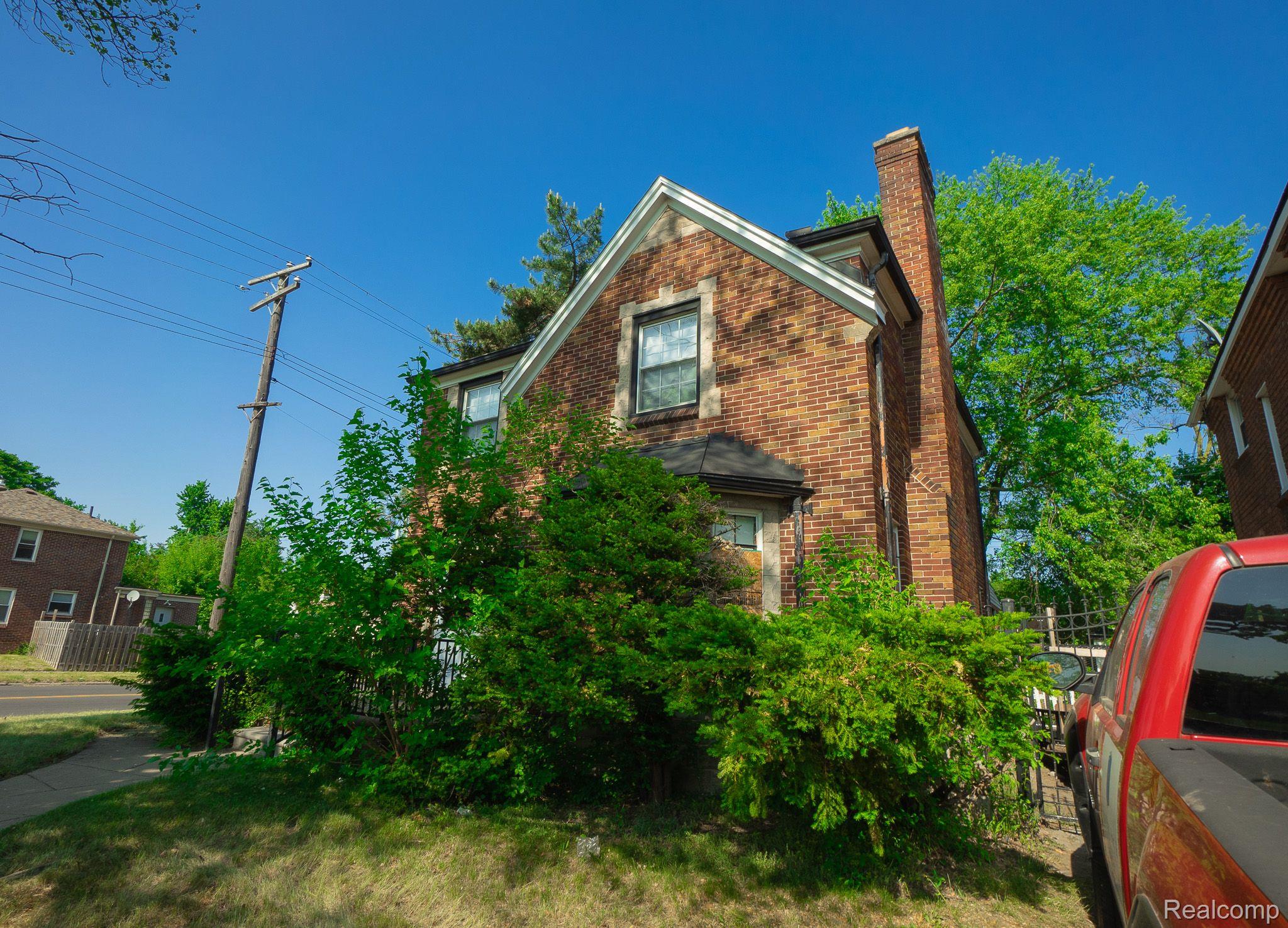 18118 SORRENTO Street