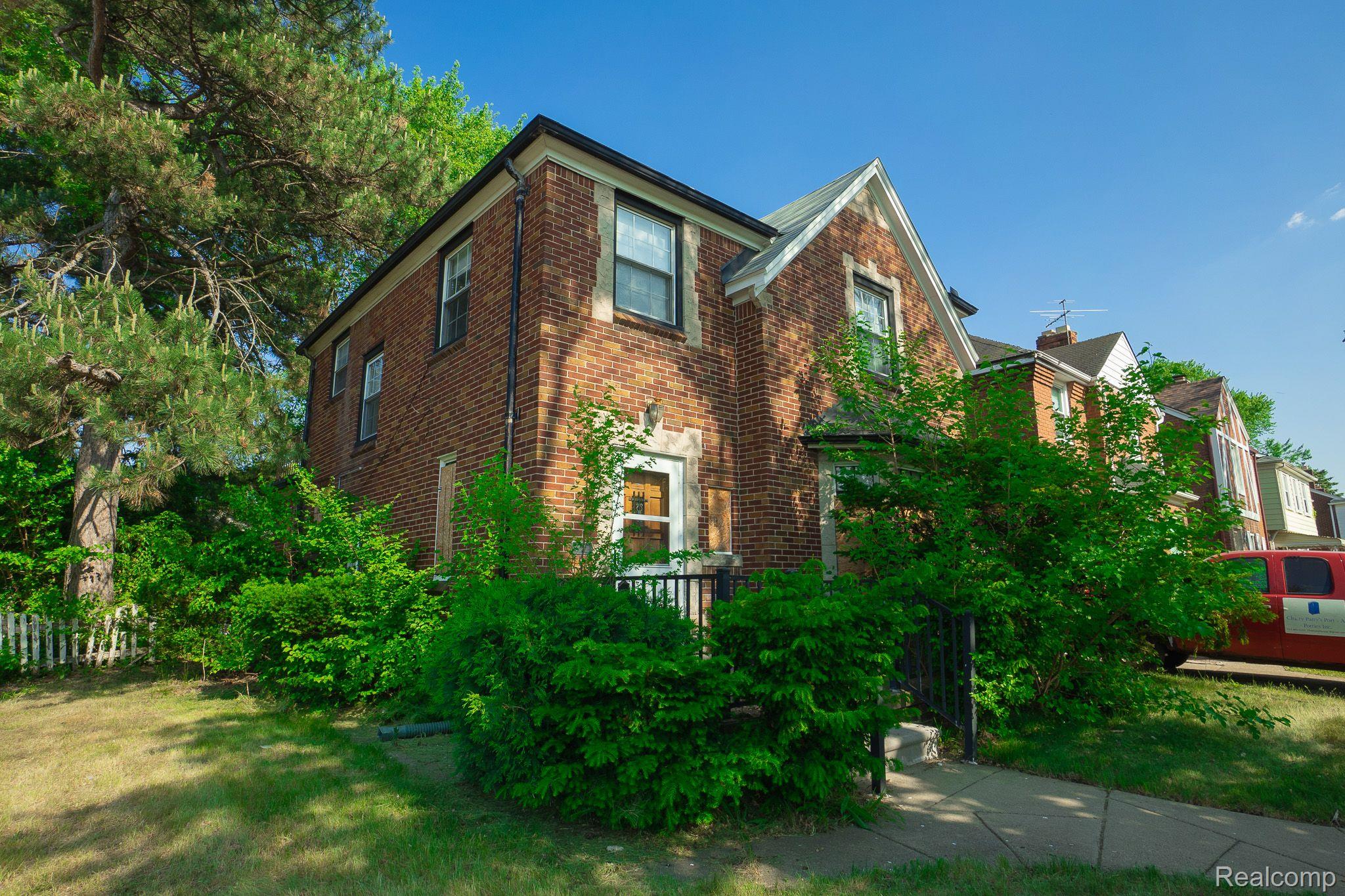 18118 SORRENTO Street