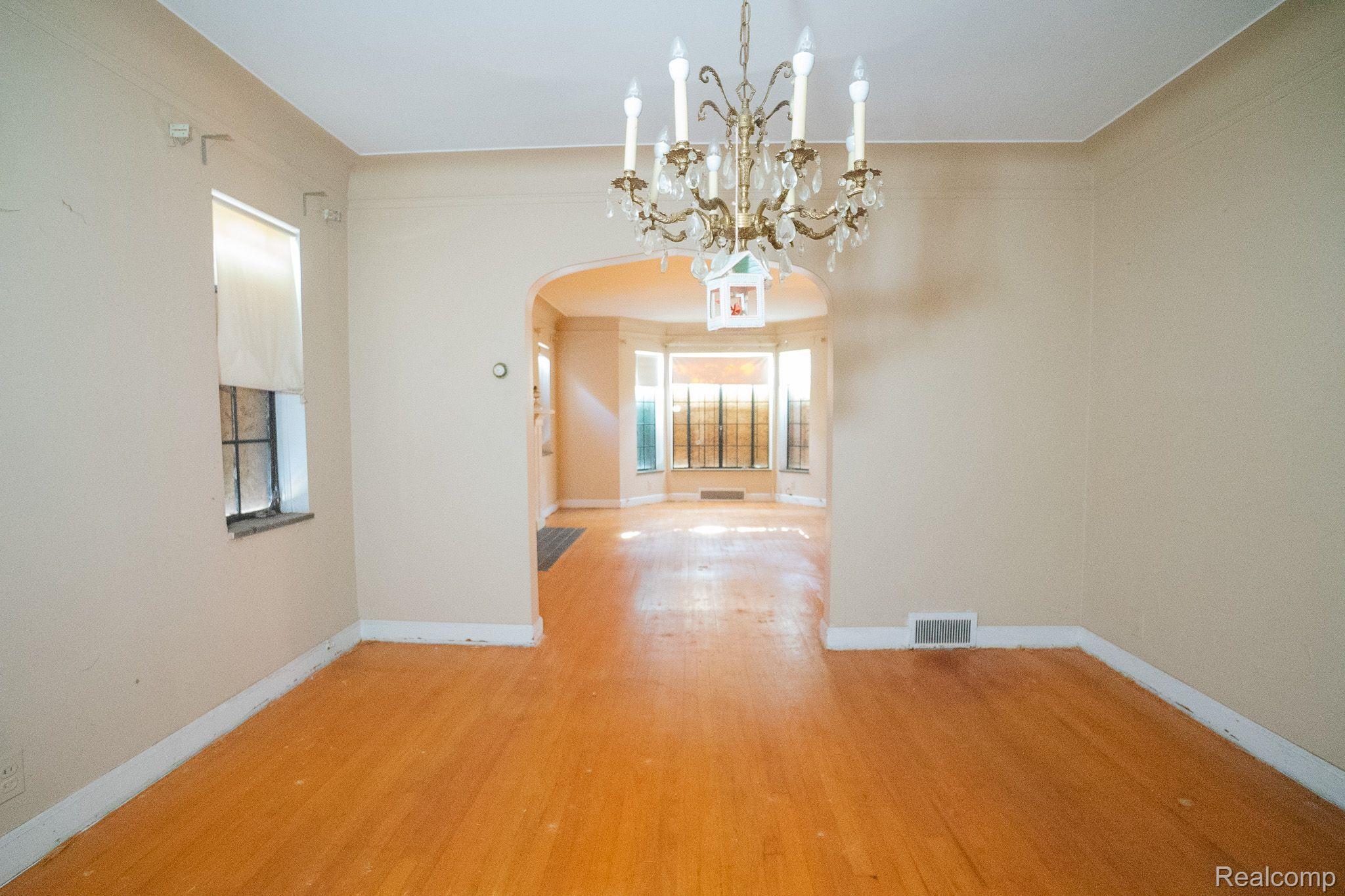 18118 SORRENTO Street