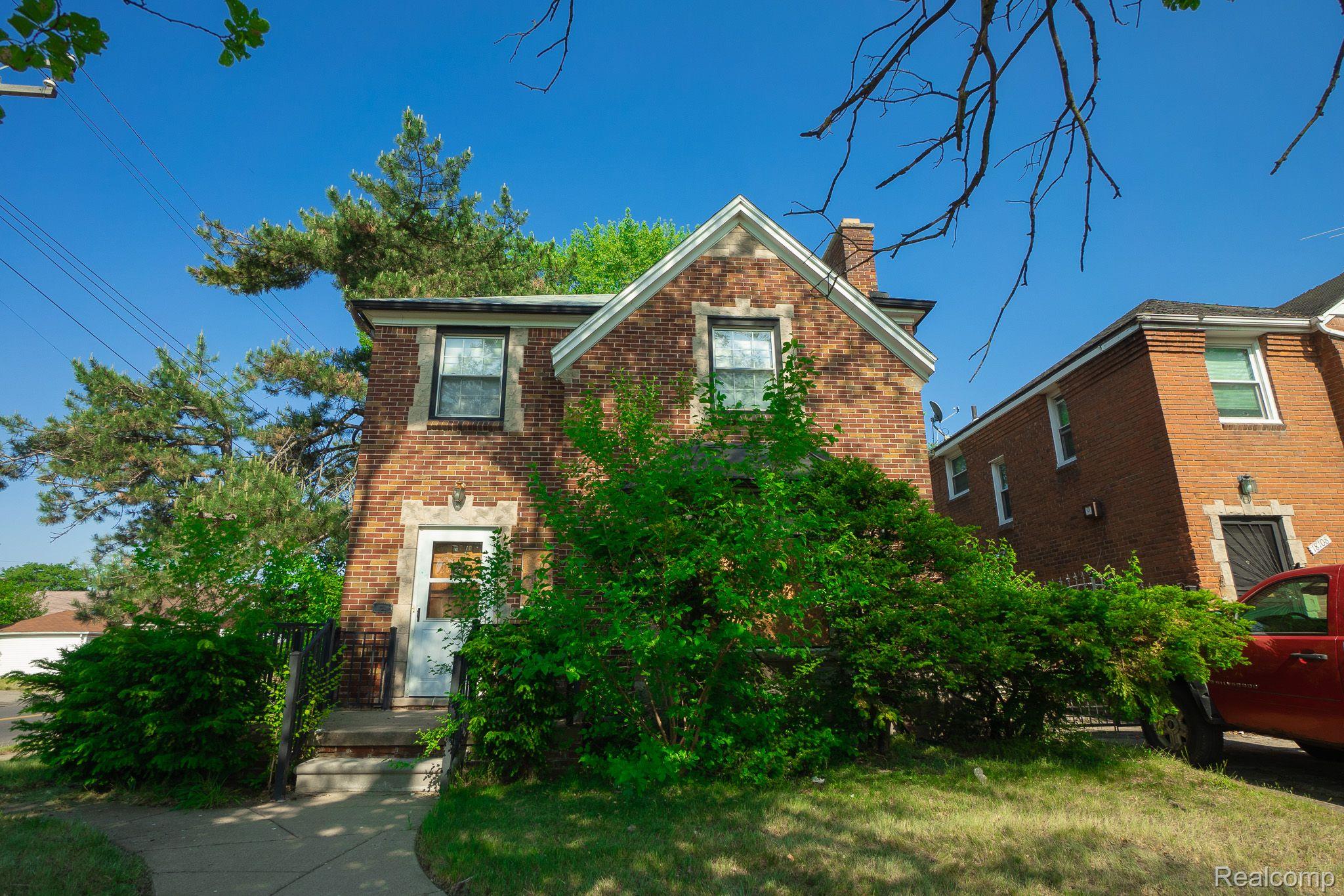 18118 SORRENTO Street