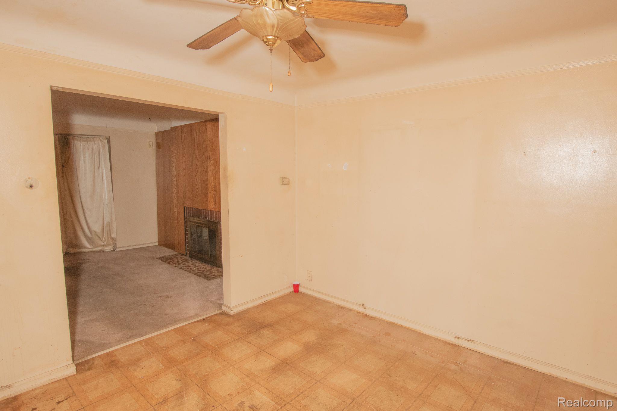 11401 GRANDVILLE Avenue