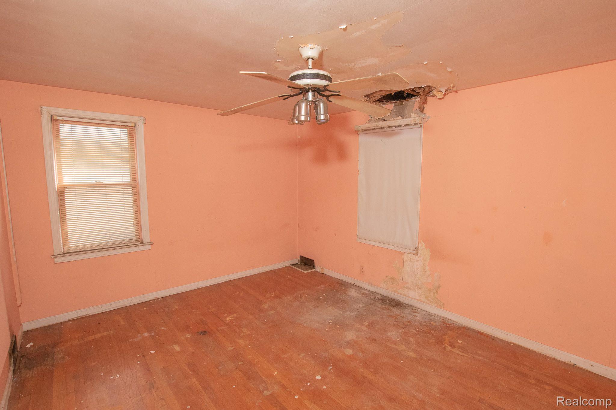 11401 GRANDVILLE Avenue