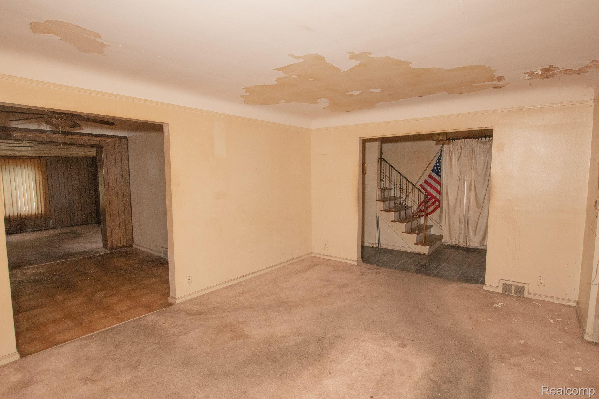 11401 GRANDVILLE Avenue