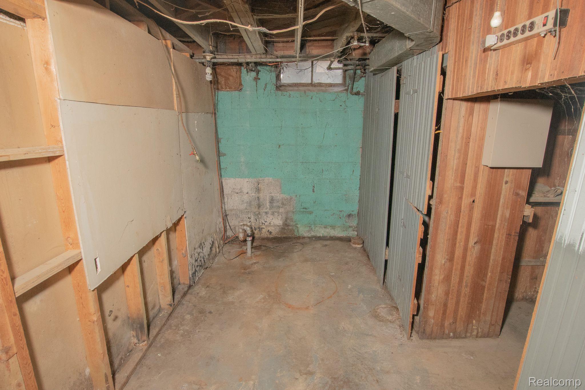 11401 GRANDVILLE Avenue