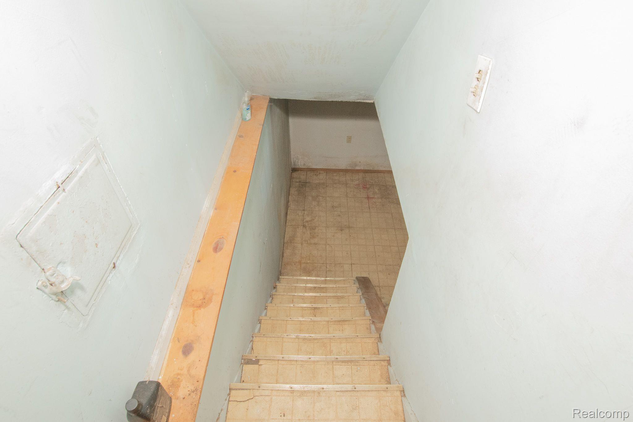 11401 GRANDVILLE Avenue