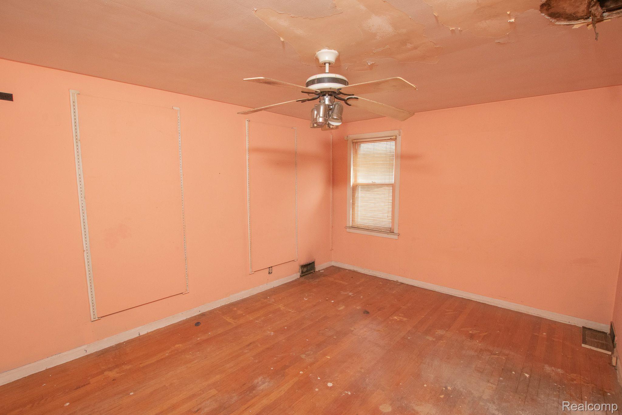 11401 GRANDVILLE Avenue