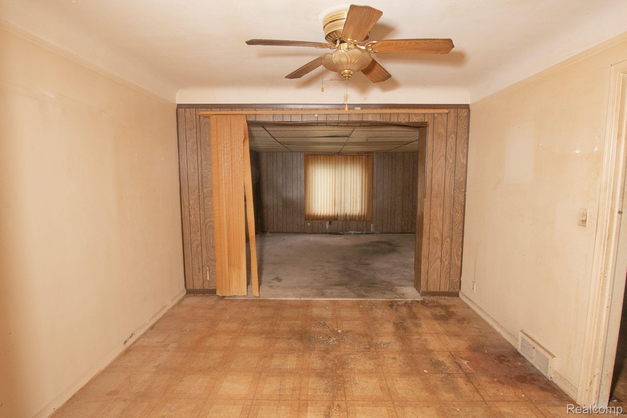 11401 GRANDVILLE Avenue