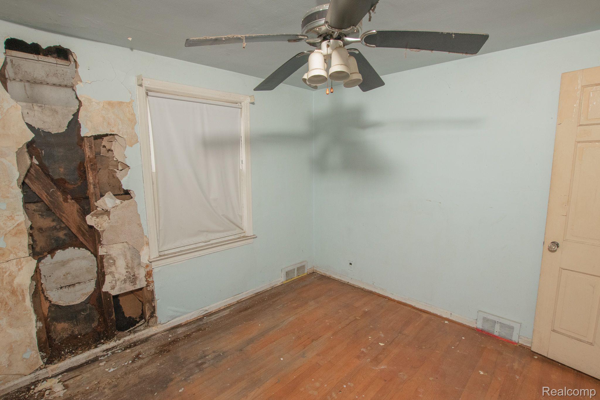 11401 GRANDVILLE Avenue