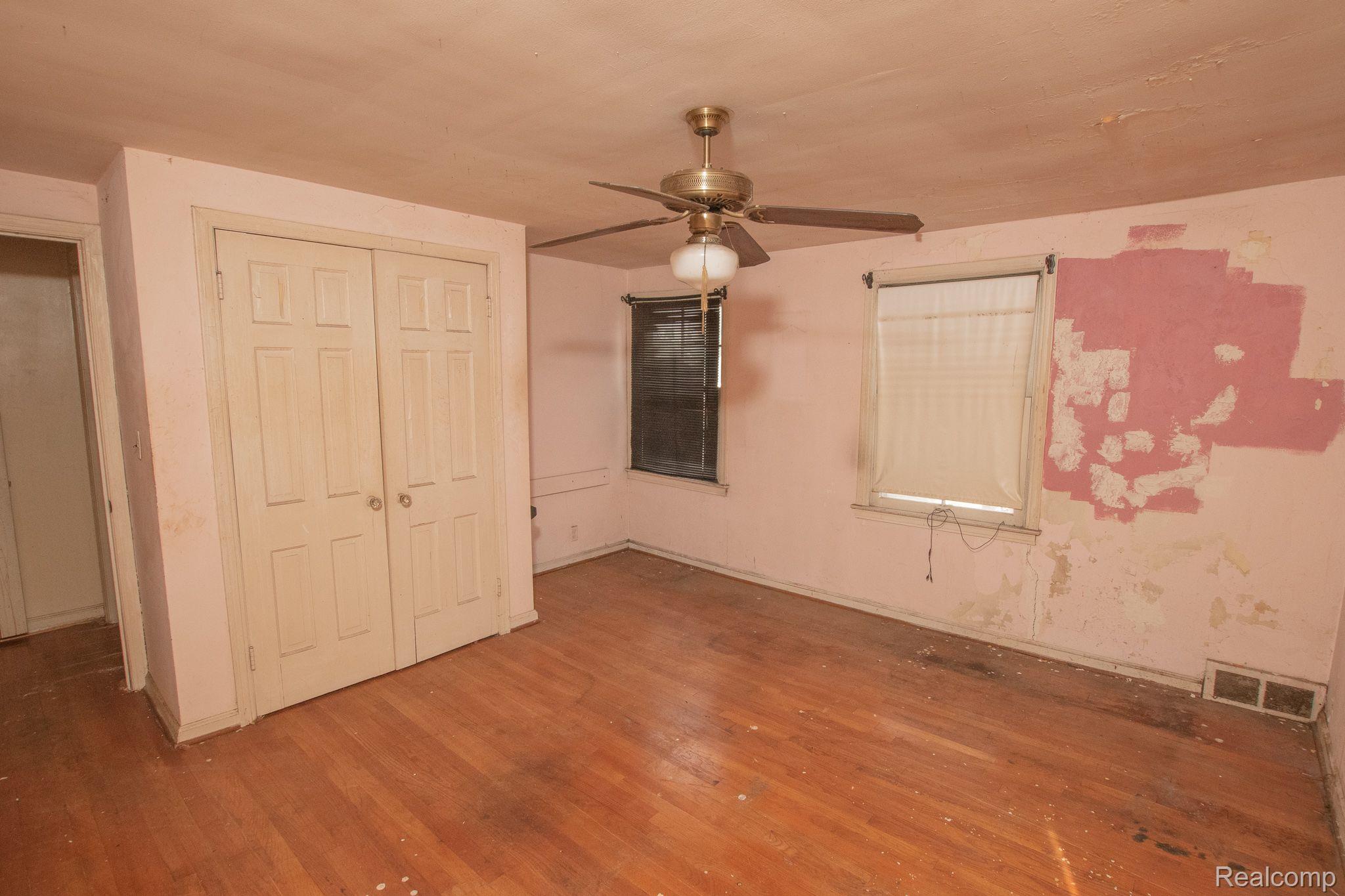 11401 GRANDVILLE Avenue