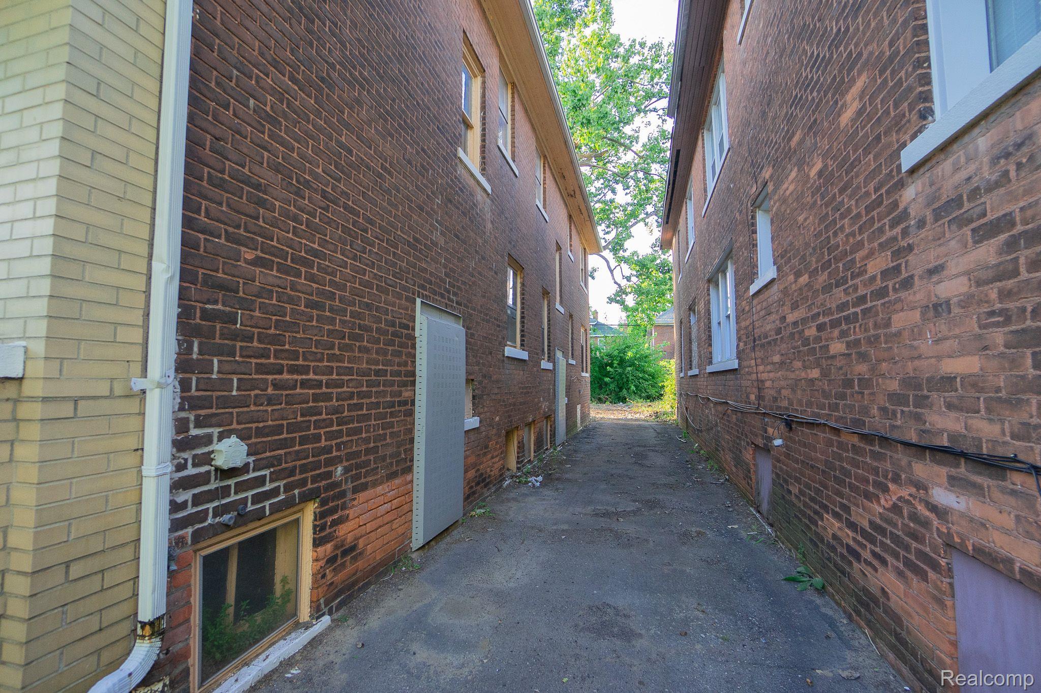 3008 CORTLAND Street