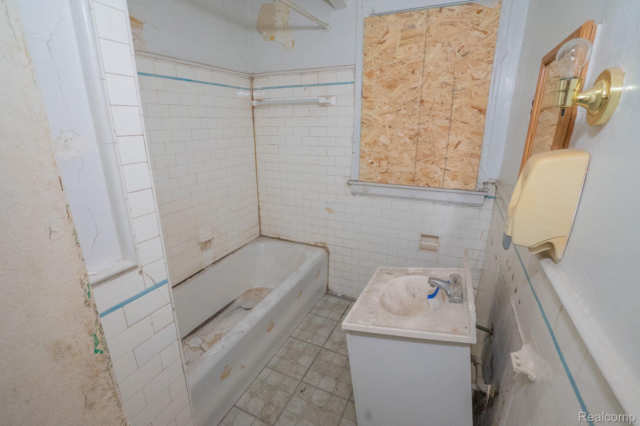 3008 CORTLAND Street