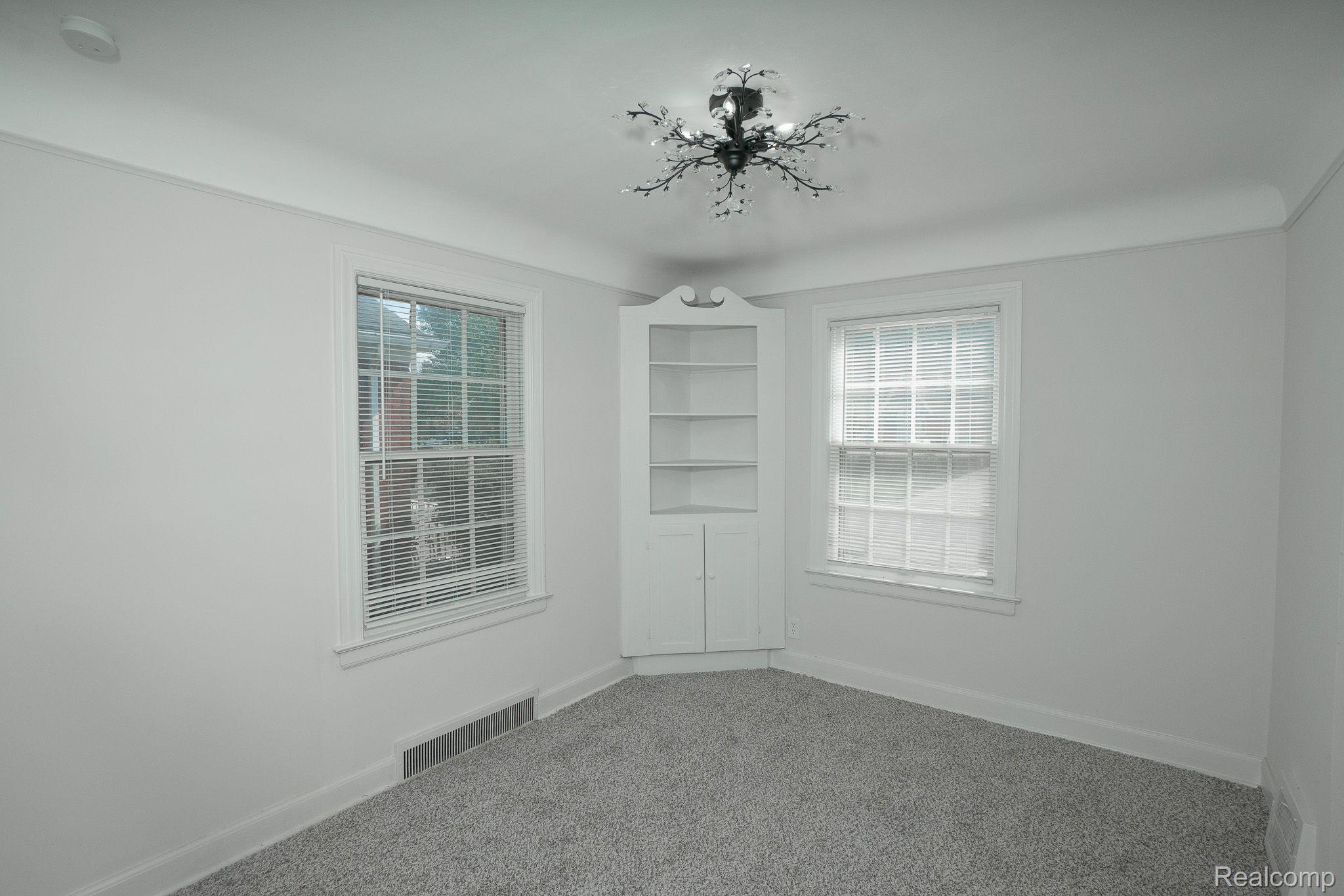 5290 DEVONSHIRE Road