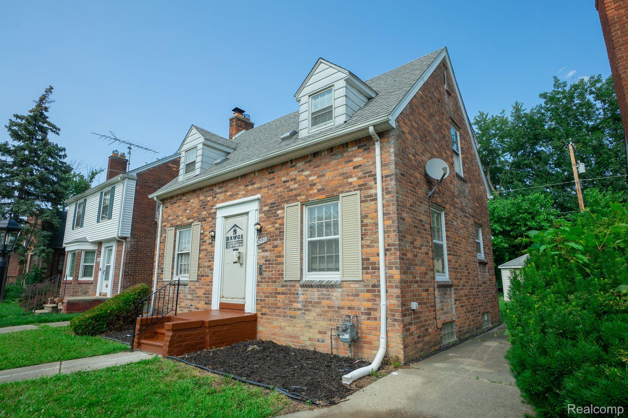 5290 DEVONSHIRE Road