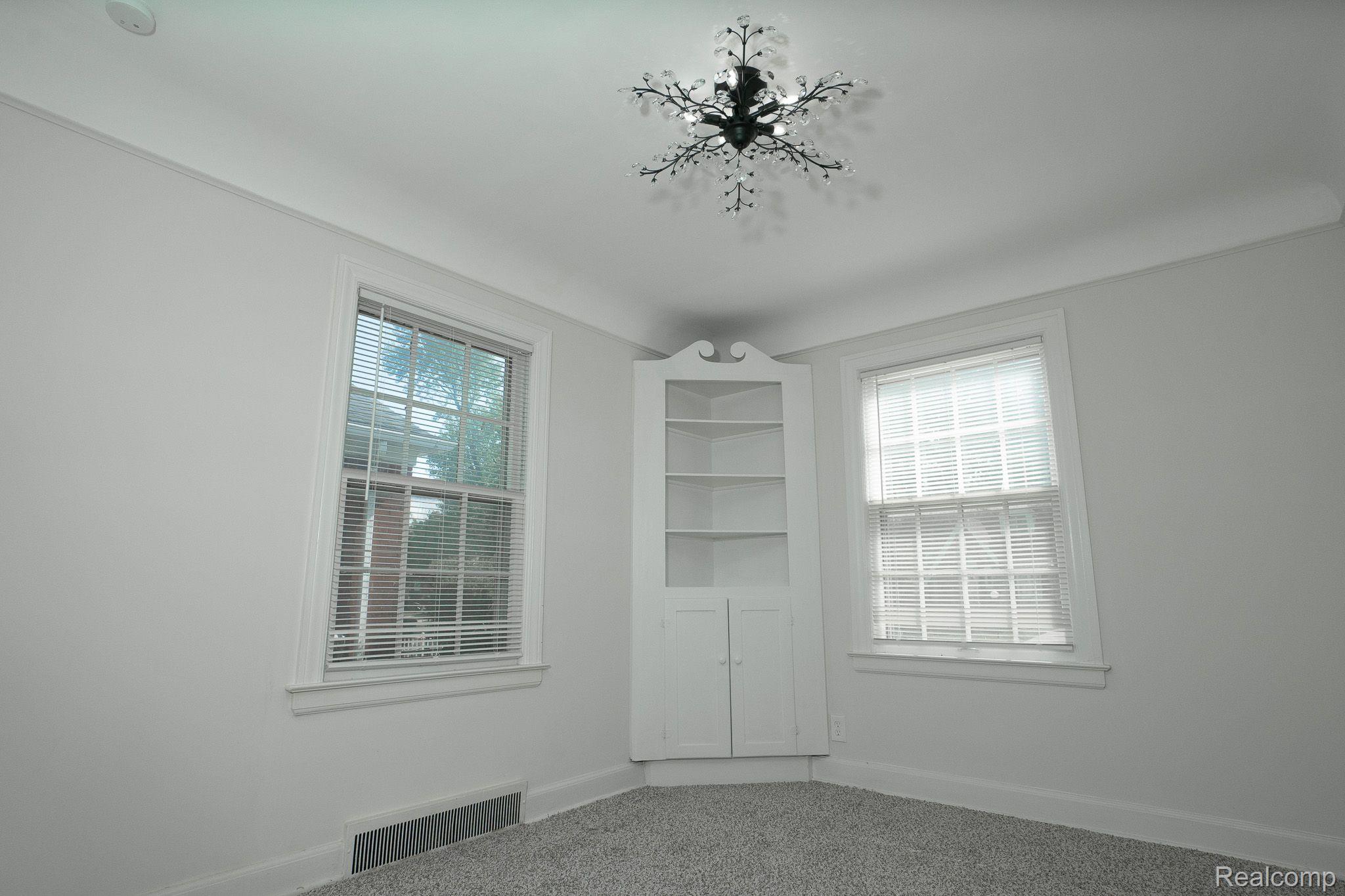 5290 DEVONSHIRE Road