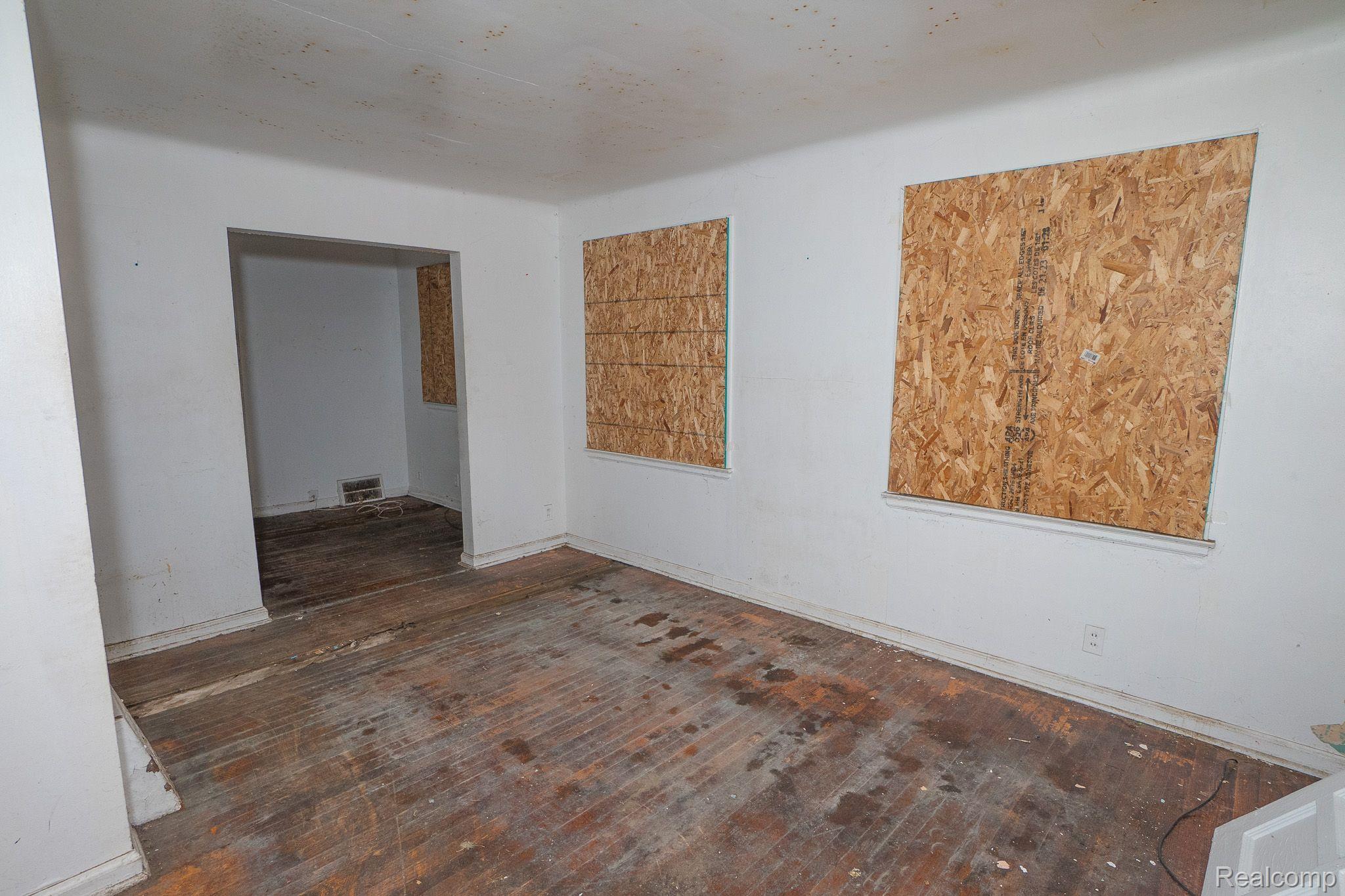 19222 RIOPELLE Street