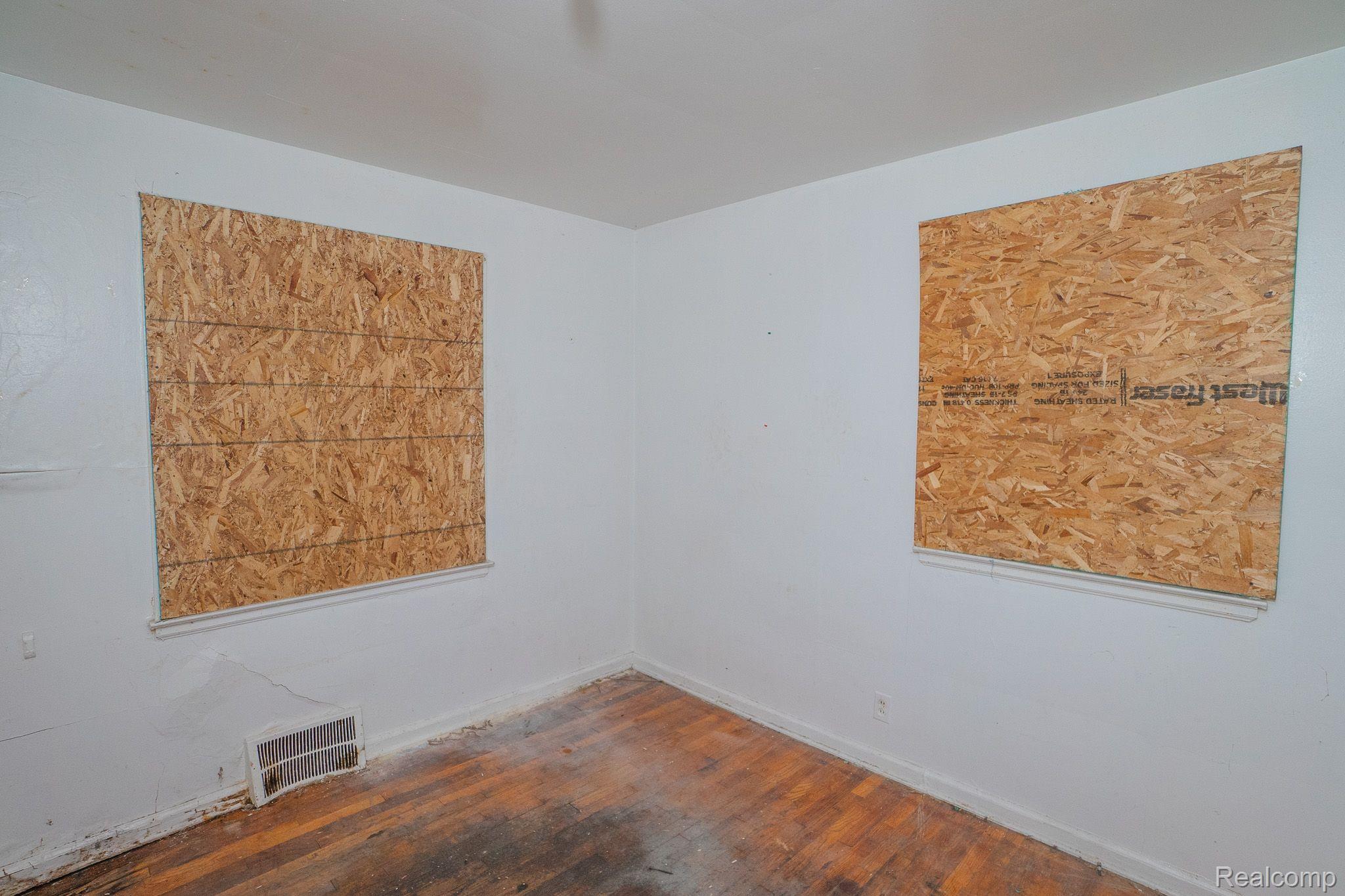 19222 RIOPELLE Street