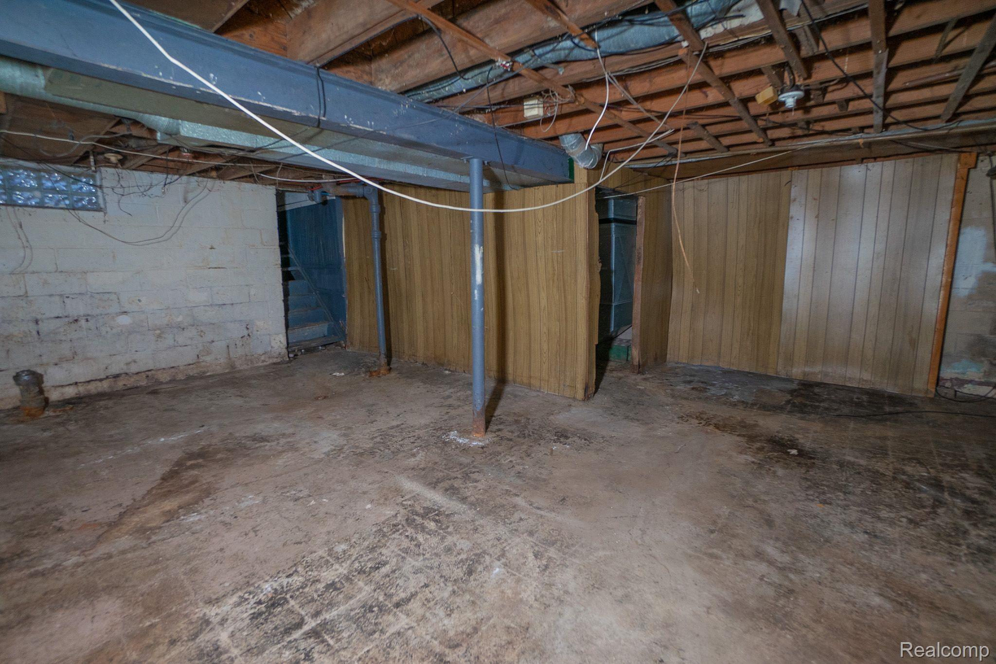 19222 RIOPELLE Street