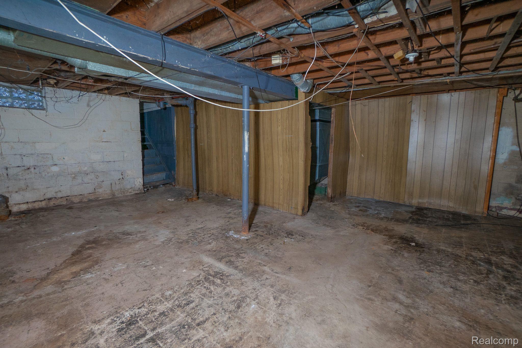 19222 RIOPELLE Street