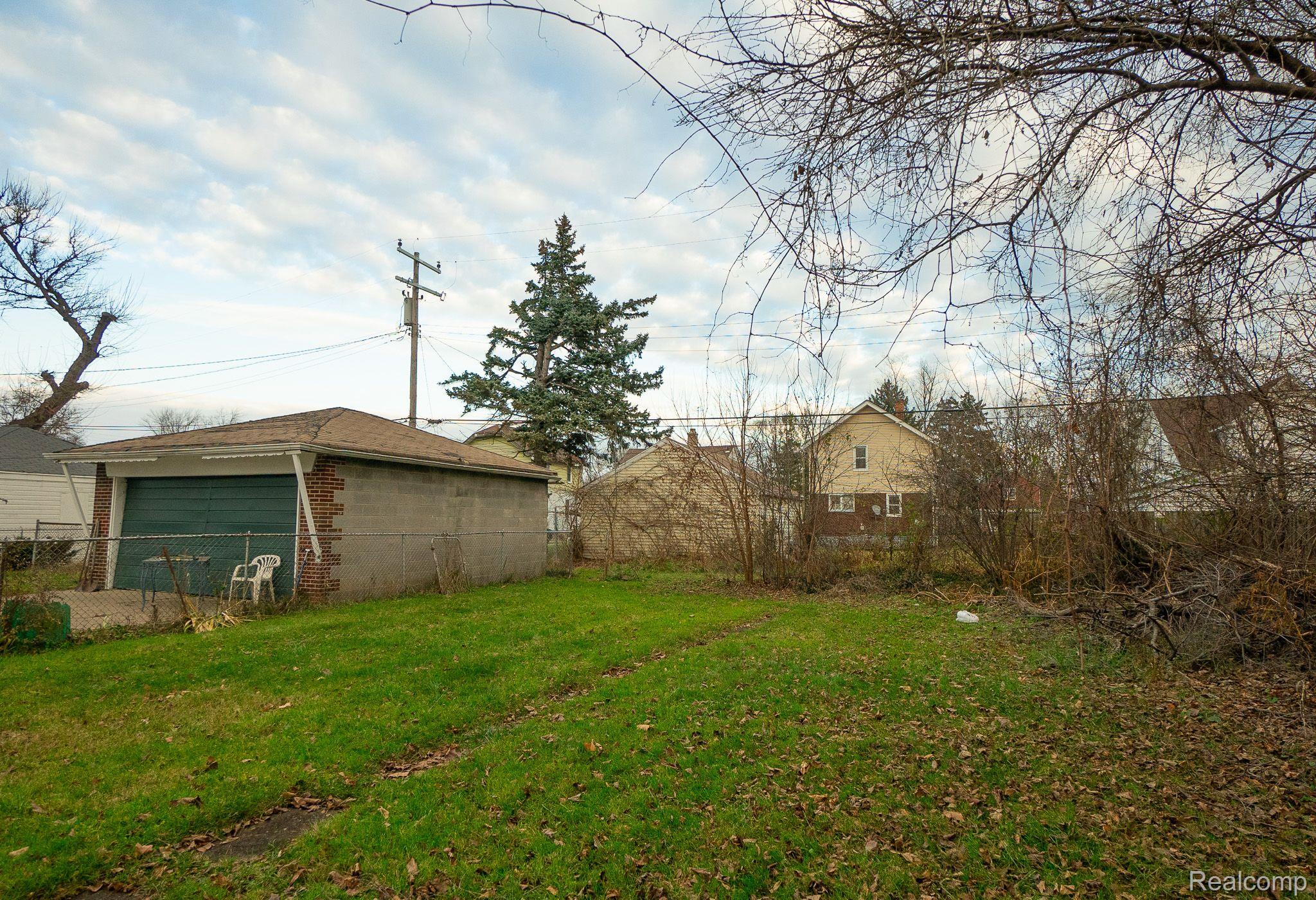 19222 RIOPELLE Street