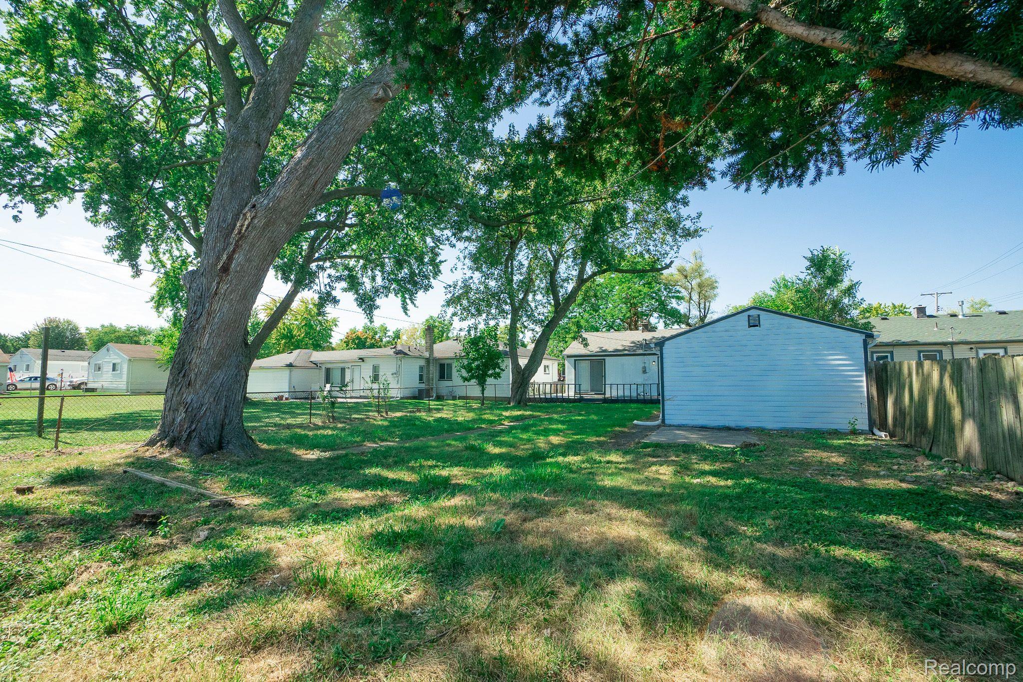 15051 BAILEY Street