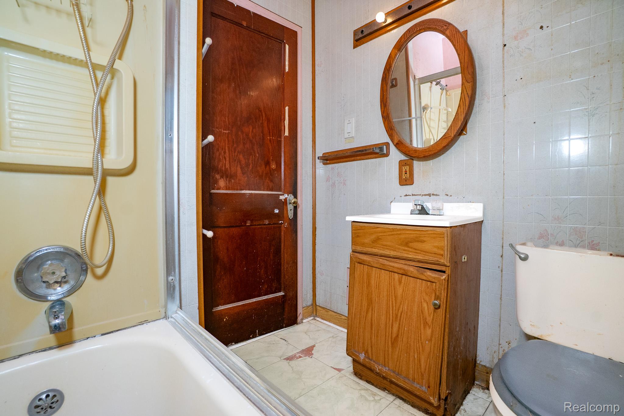 16226 MARK TWAIN Street