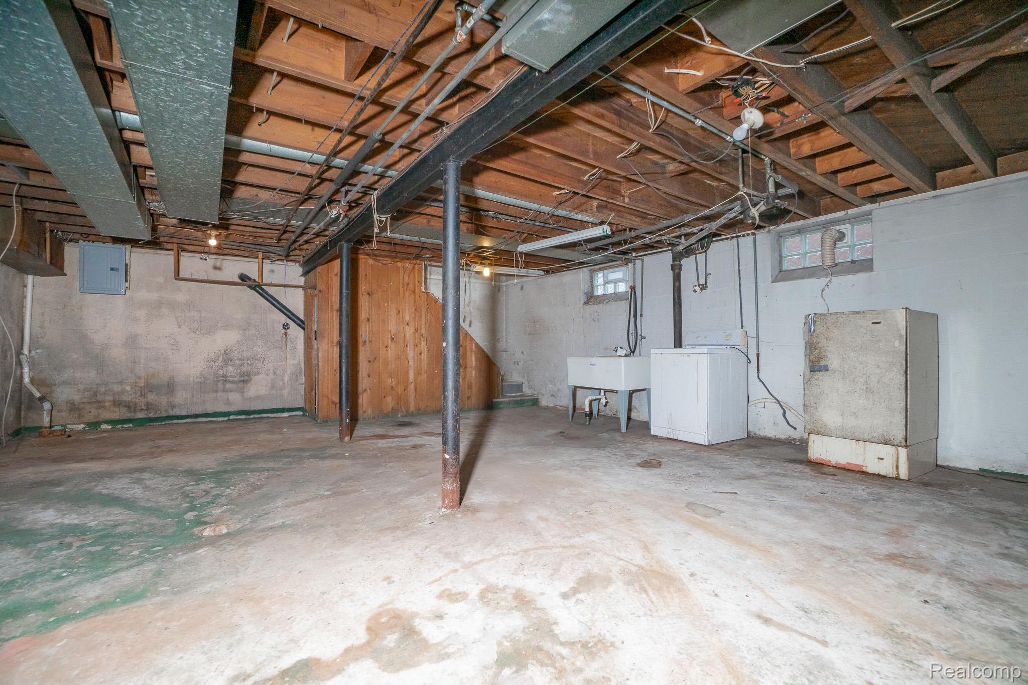 16226 MARK TWAIN Street