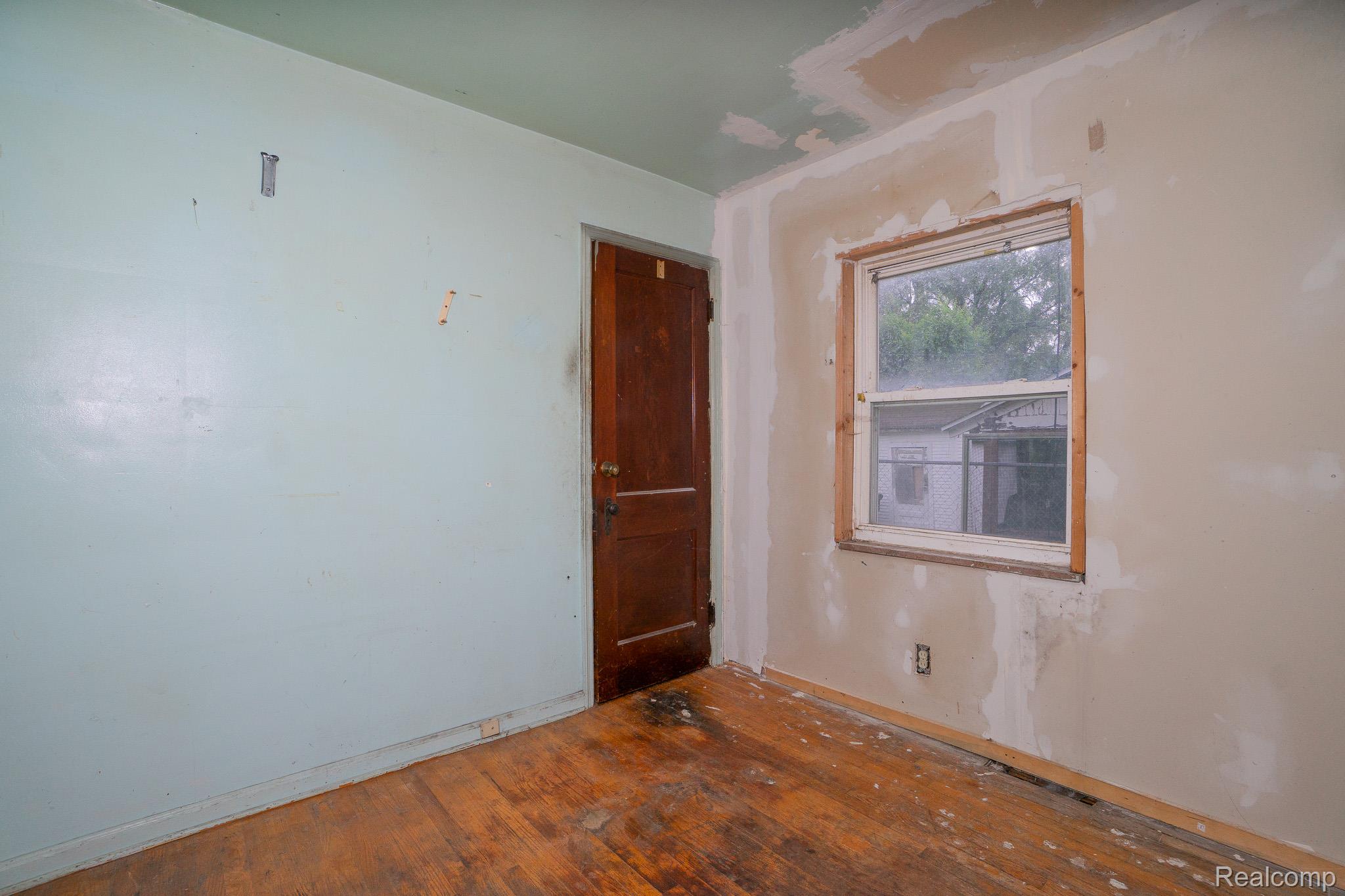 16226 MARK TWAIN Street