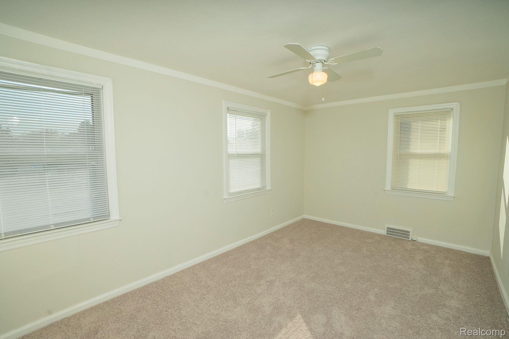 16615 FAIRMOUNT Drive