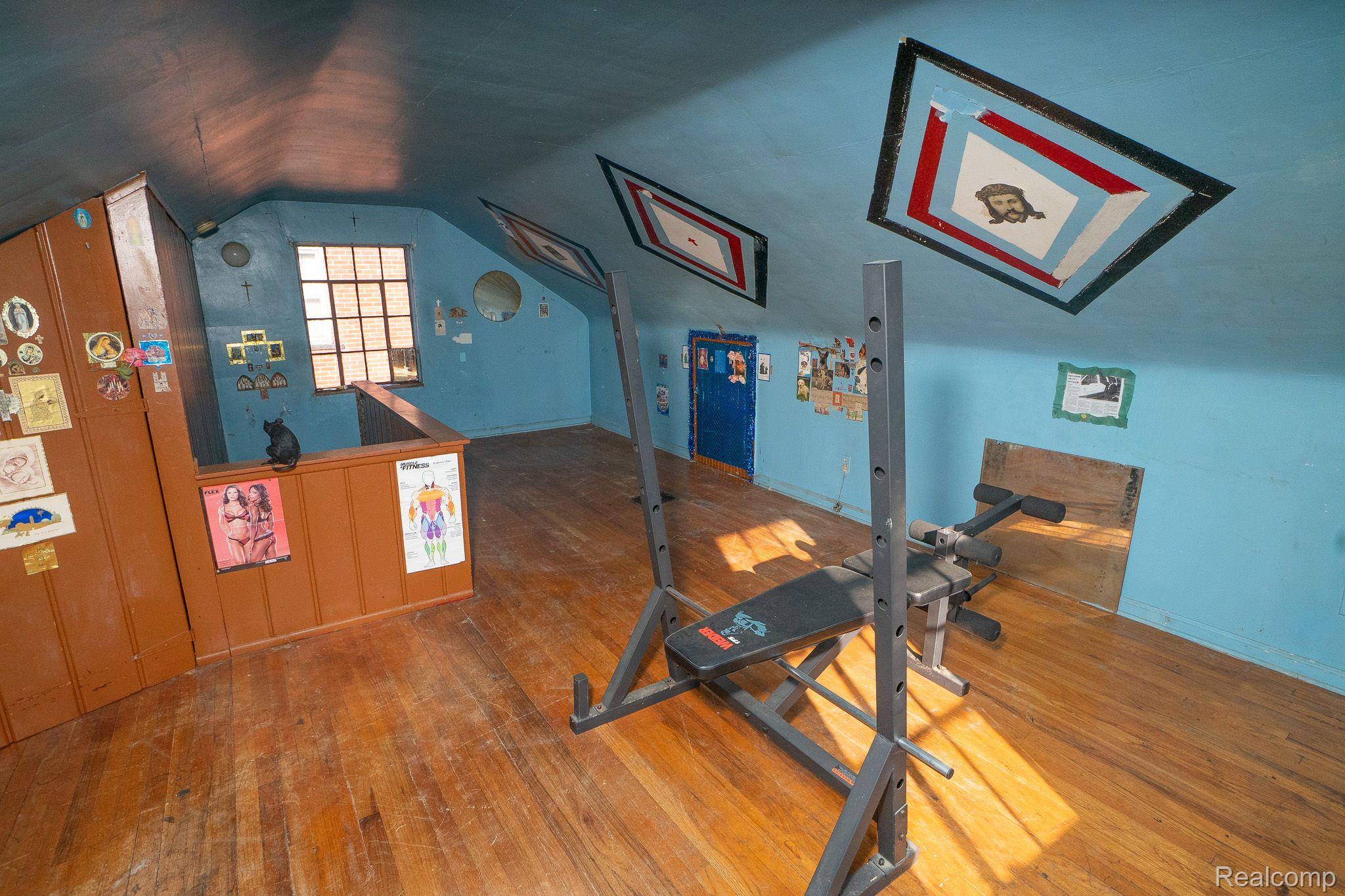 18475 MARK TWAIN Street