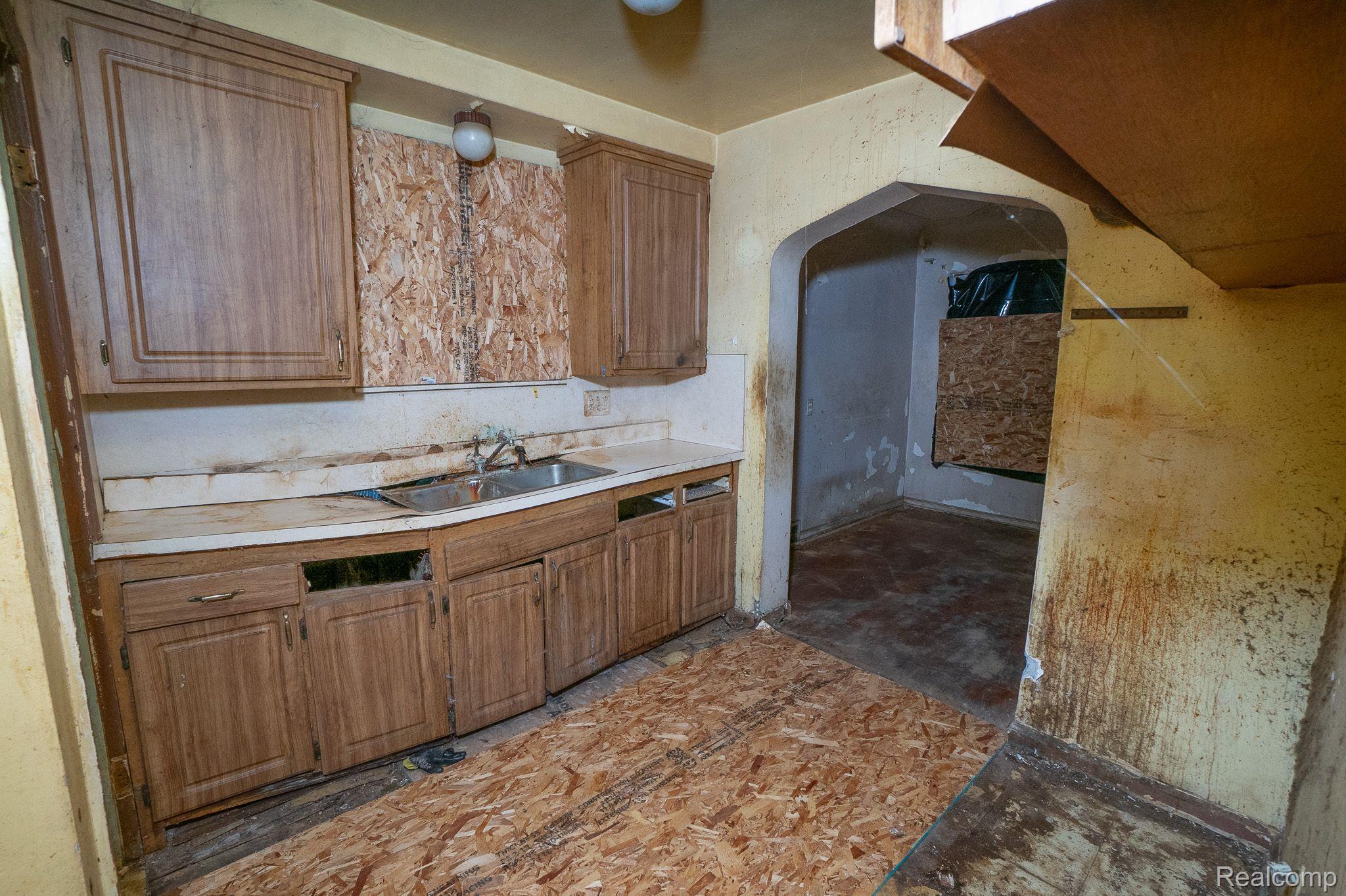 18475 MARK TWAIN Street