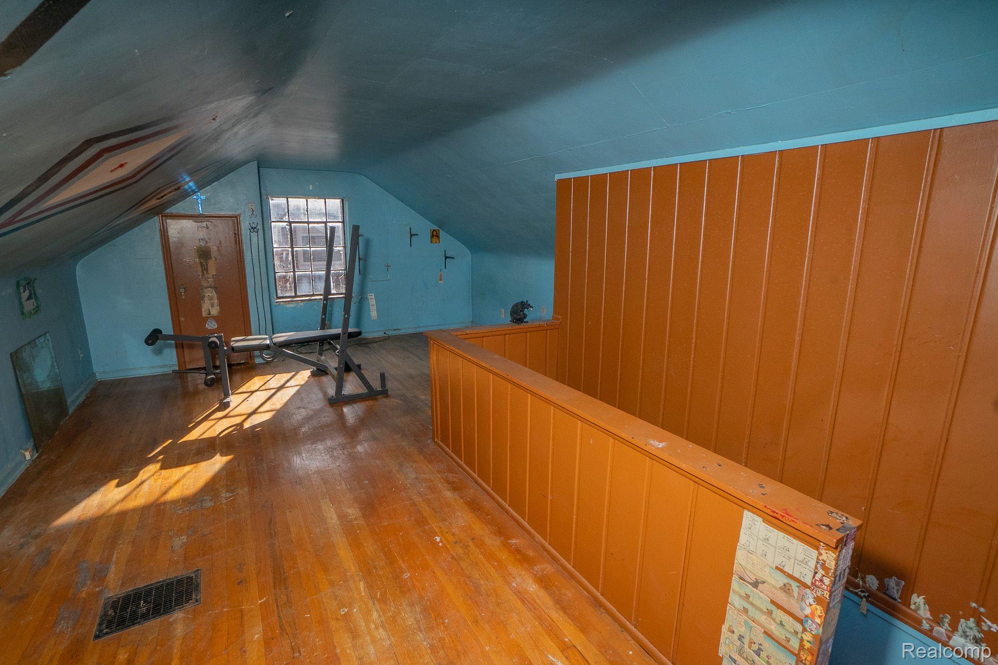 18475 MARK TWAIN Street