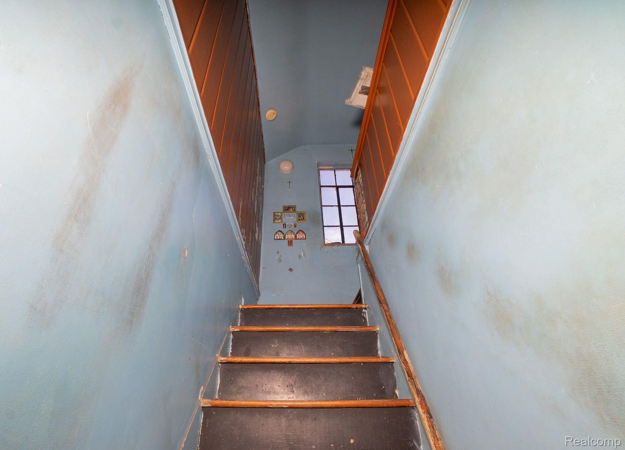 18475 MARK TWAIN Street