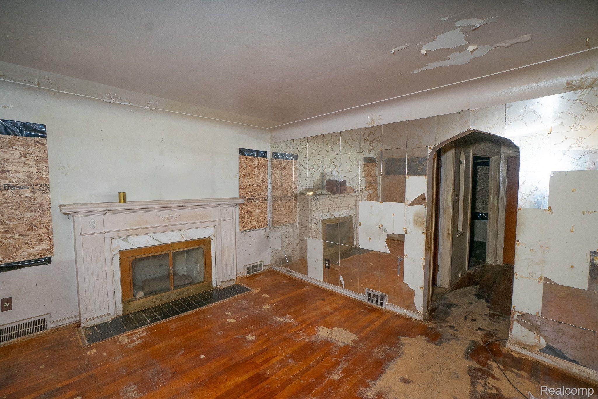 18475 MARK TWAIN Street