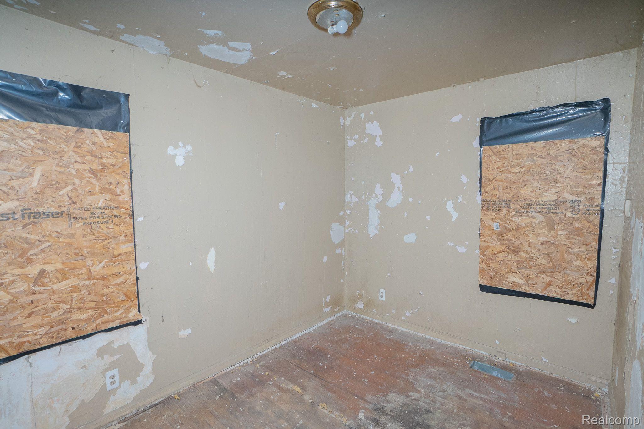 16100 LIBERAL Street