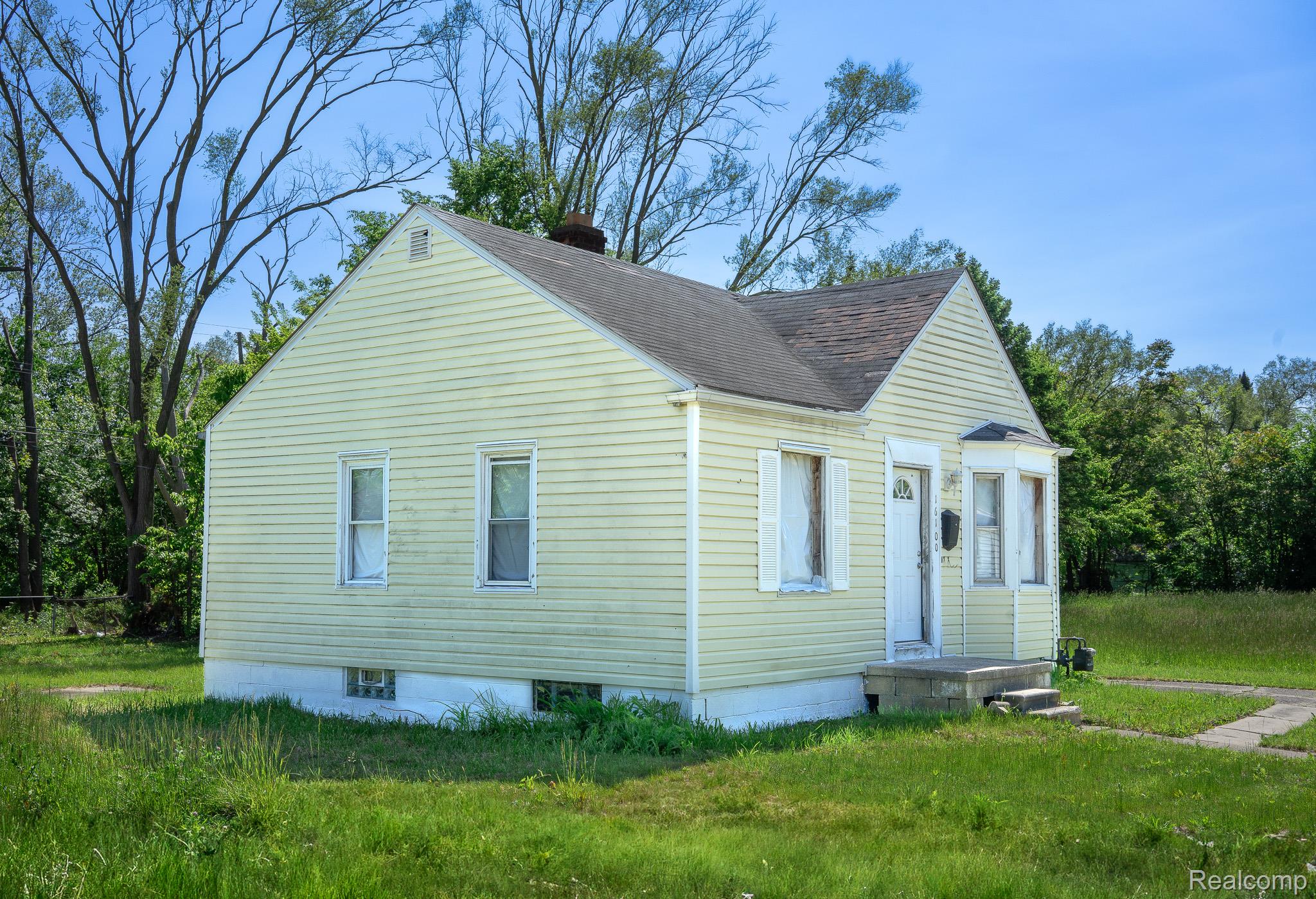 16100 LIBERAL Street