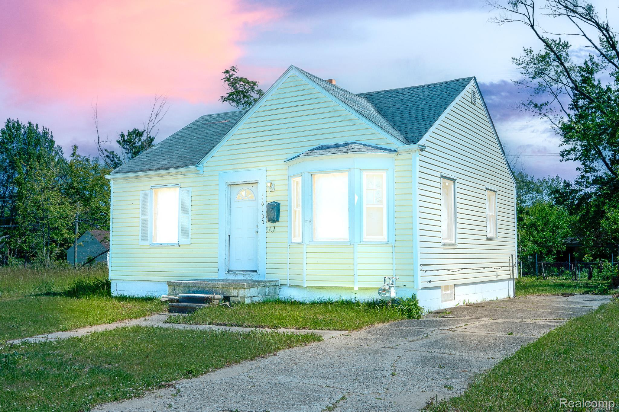 16100 LIBERAL Street