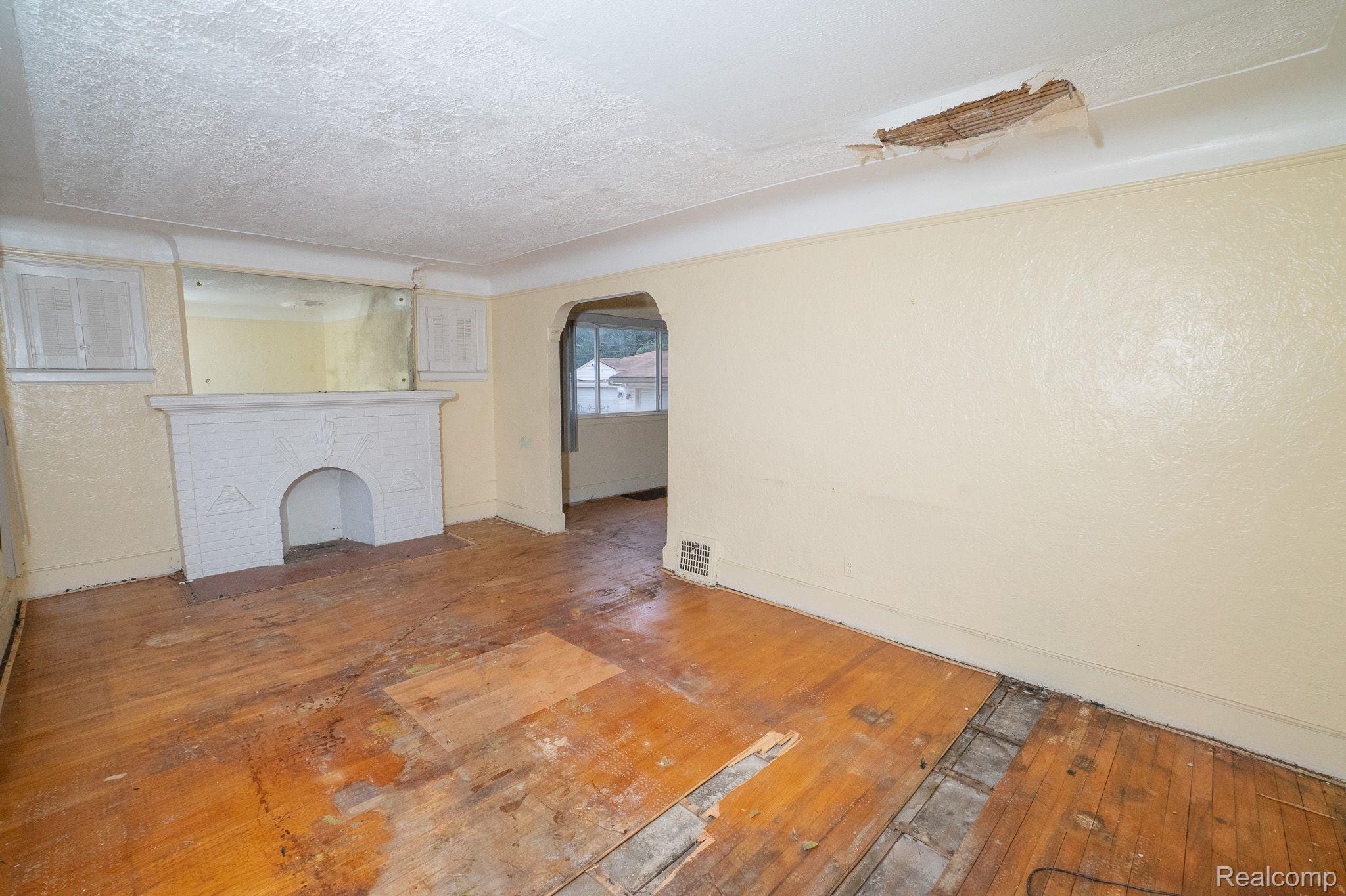 14941 FREELAND Street