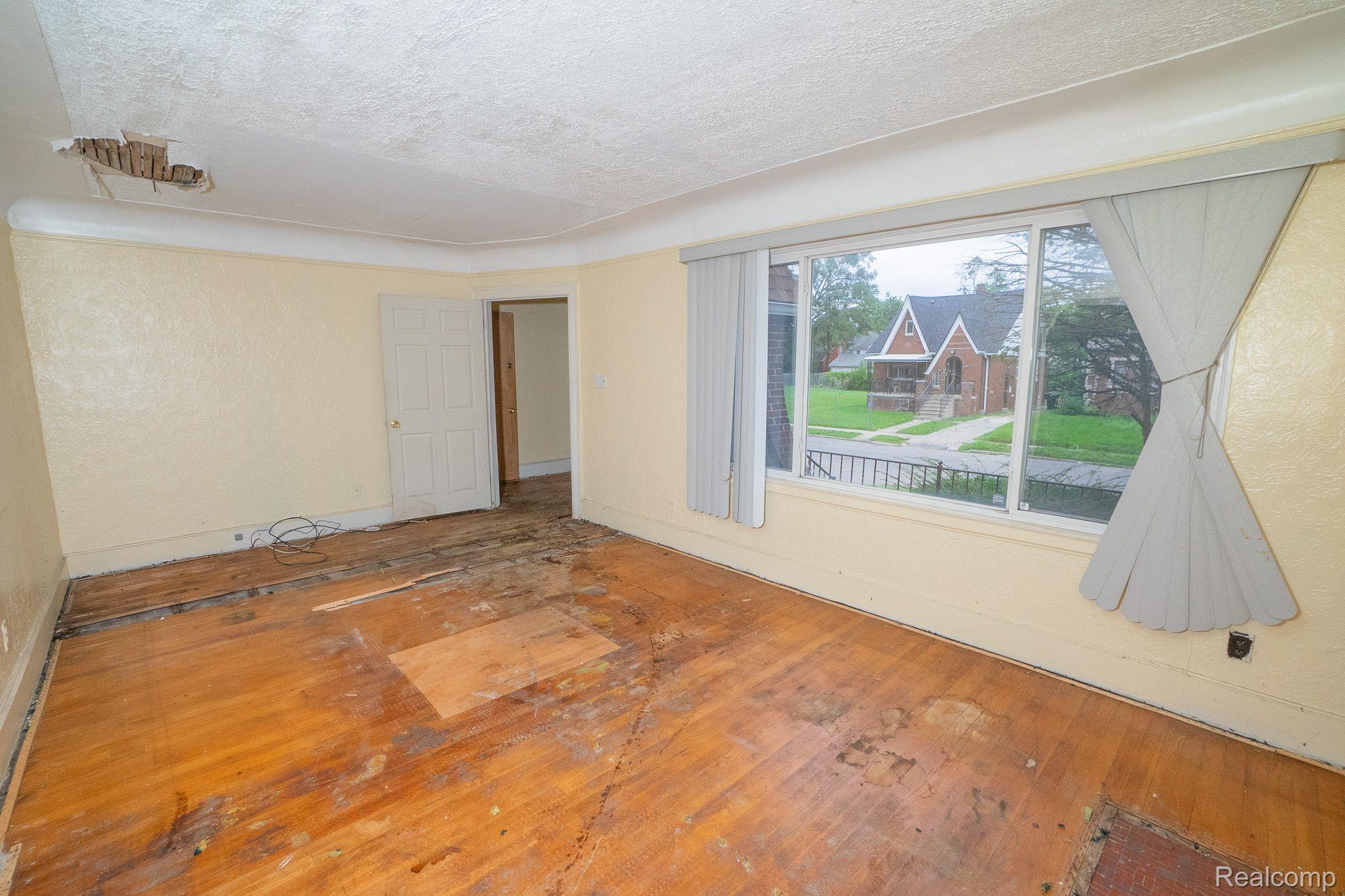 14941 FREELAND Street