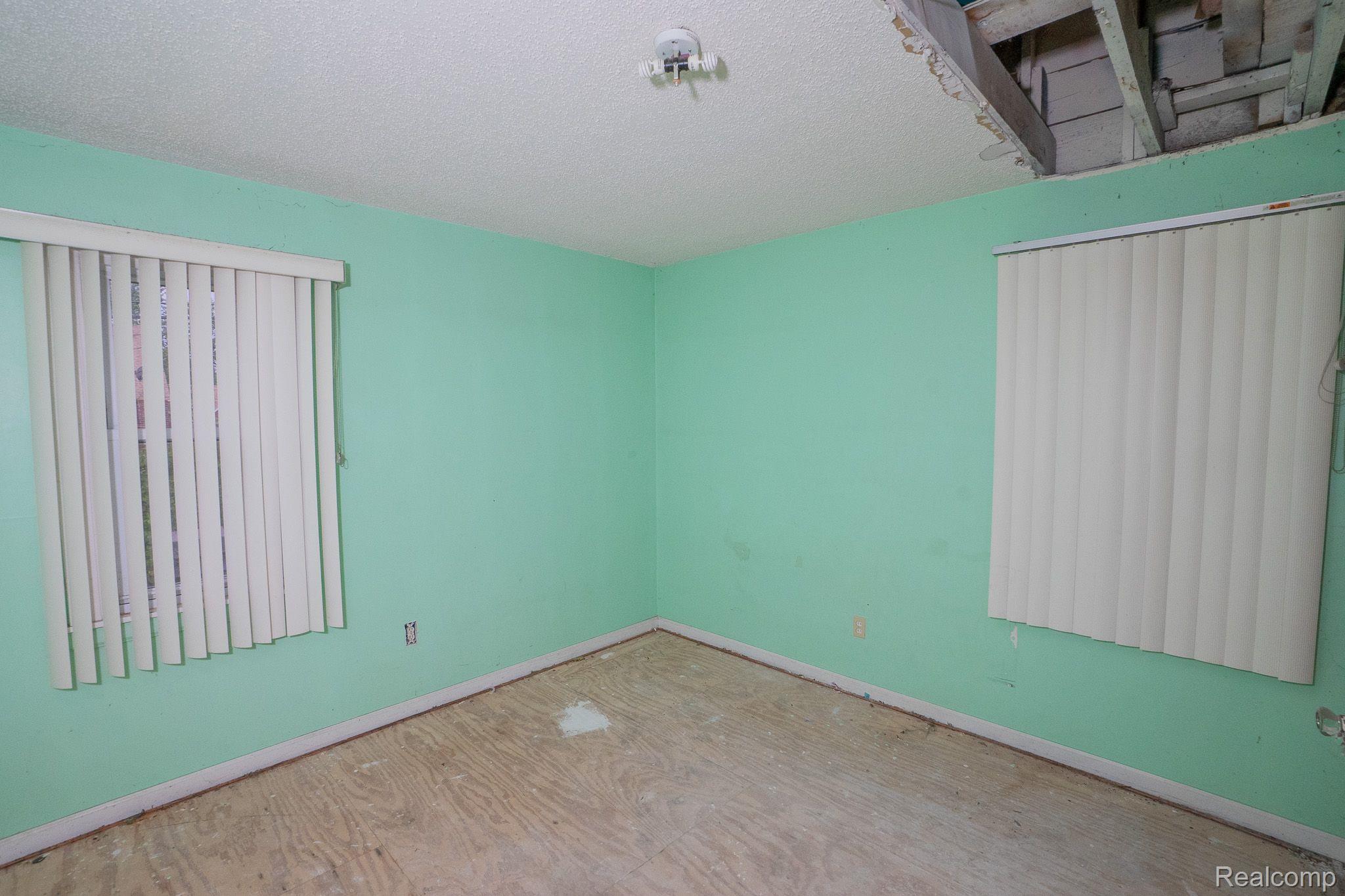 14941 FREELAND Street