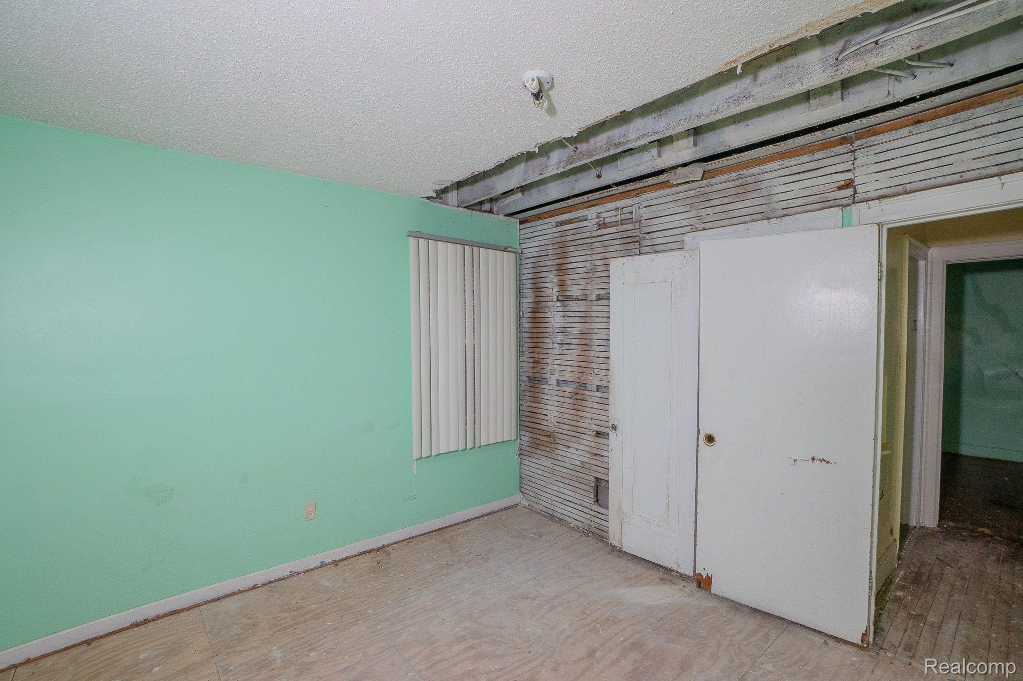 14941 FREELAND Street