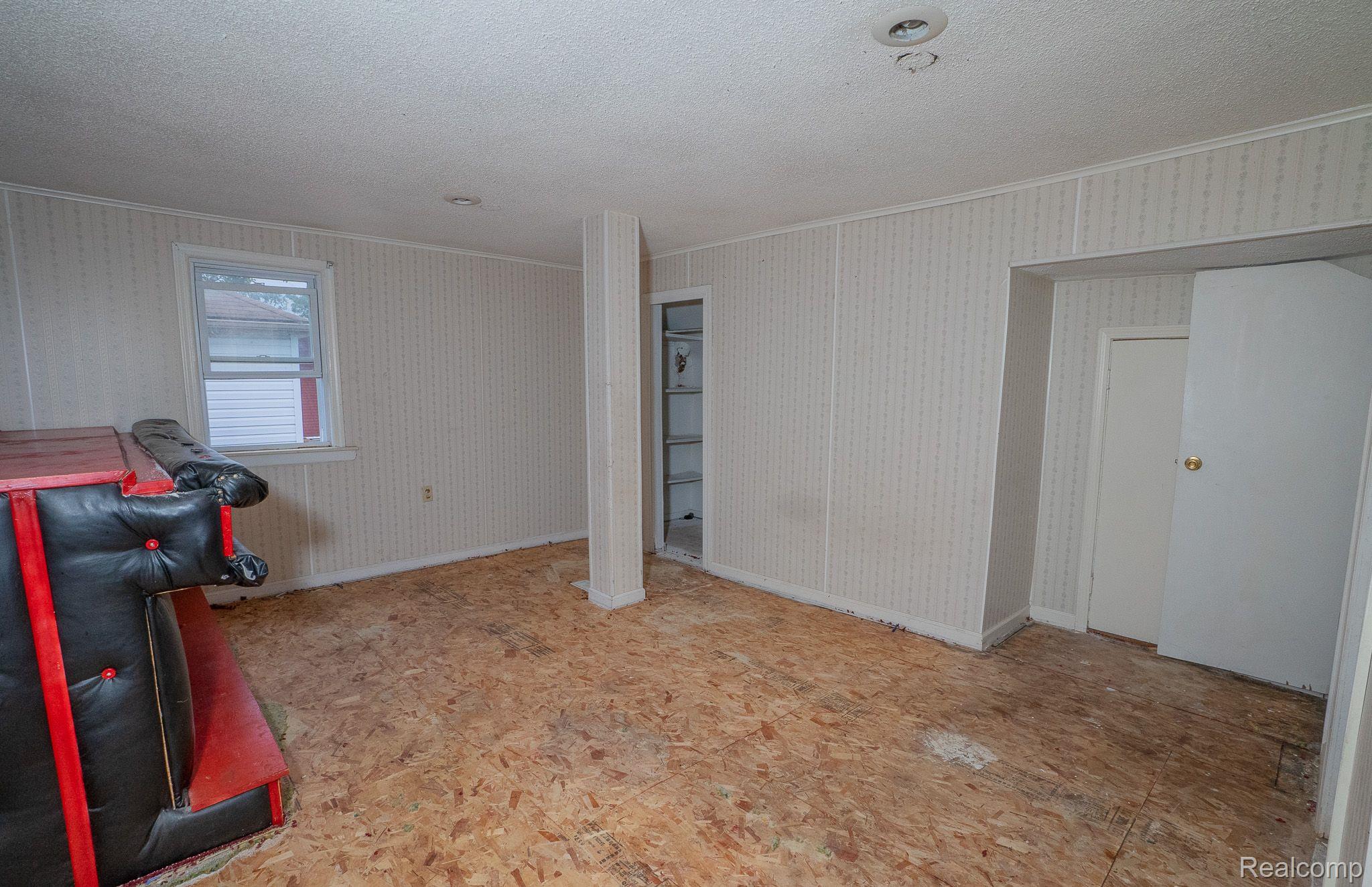 14941 FREELAND Street